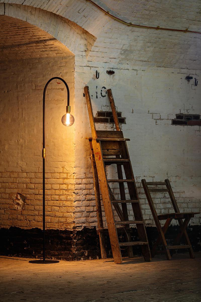 ETH Pike Vloerlamp - Zwart