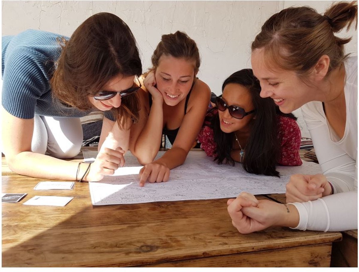 Asmodee White Goblin Games kaartspel MicroMacro Crime City karton