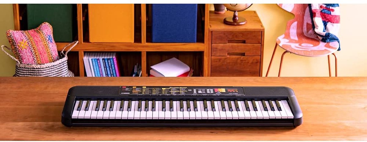 Yamaha PSR-F52 keyboard