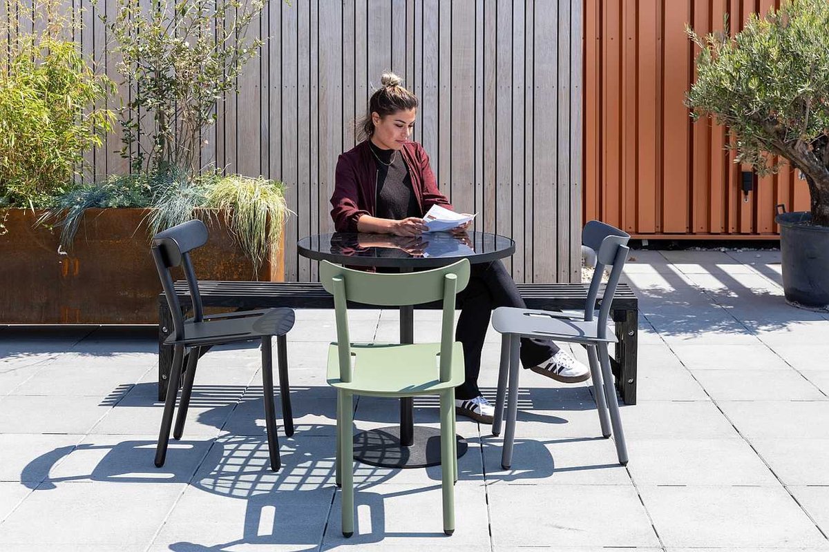 Zuiver Friday Tuinstoel - Groen