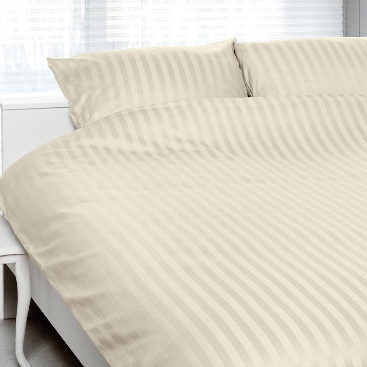 Satin D'or Dekbedovertrek Streep Ivoor-200x200/220