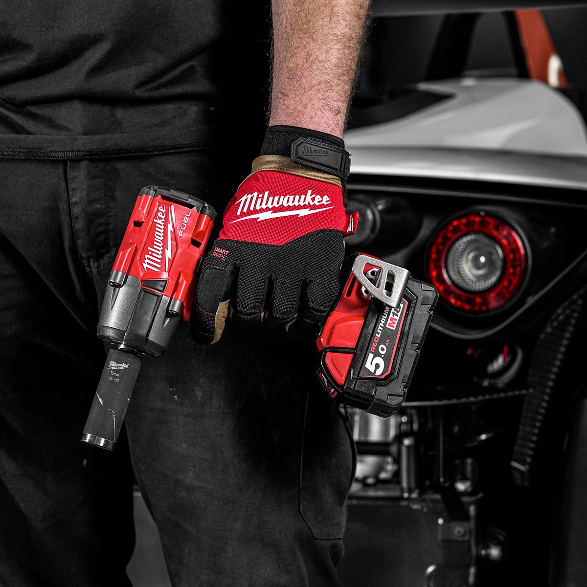 Milwaukee M18 FMTIW2F12-502X | 1/2" | Fuel | Accu Slagmoersleutel | met frictiering | 18V | 5,0Ah | Red | Li-Ion
