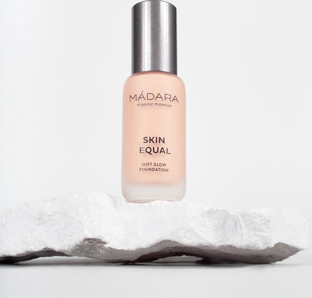 MÁDARA #30 ROSE IVORY SKIN EQUAL FOUNDATION Foundation 30ml