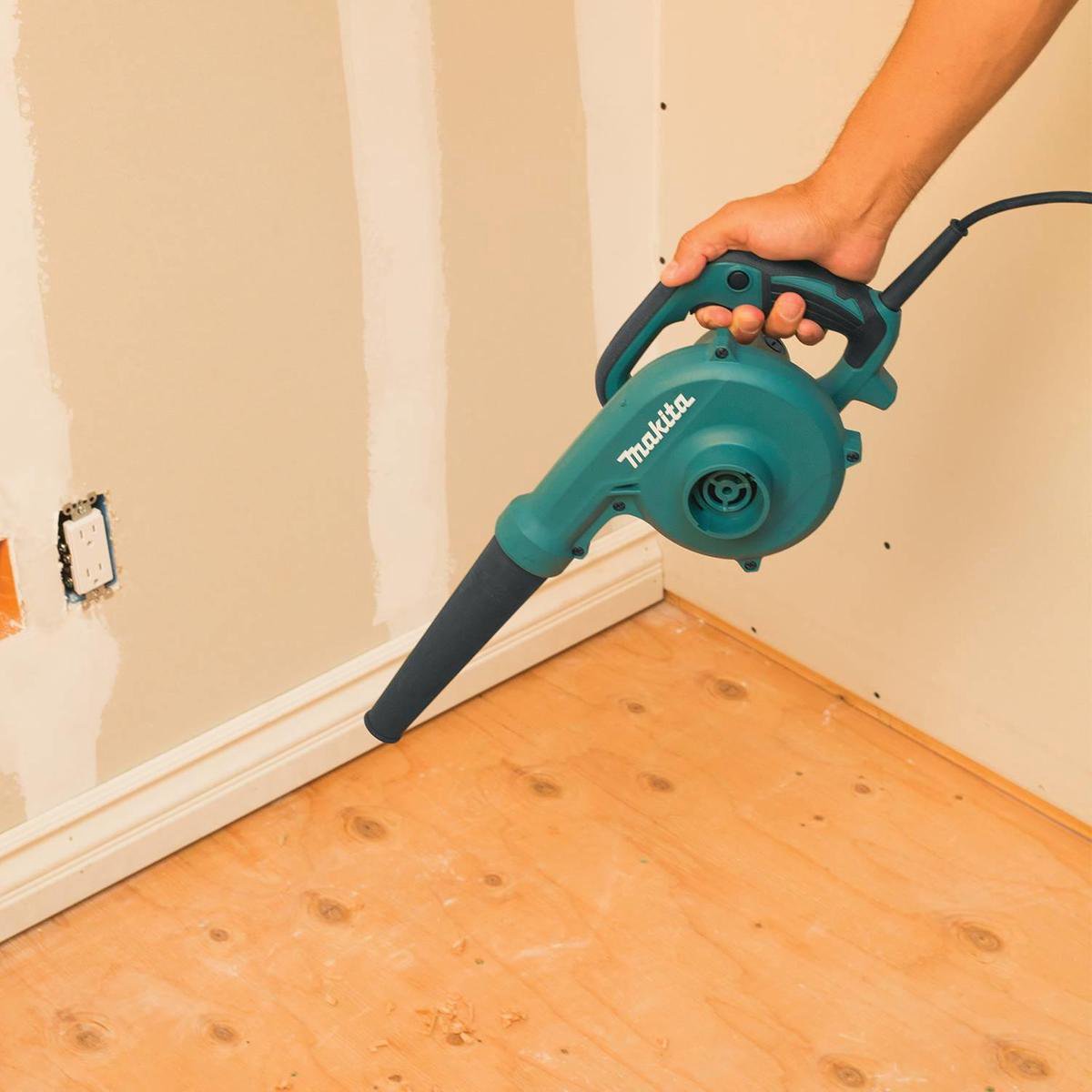 Makita UB1103 Blaas- en zuigmachine | 600w