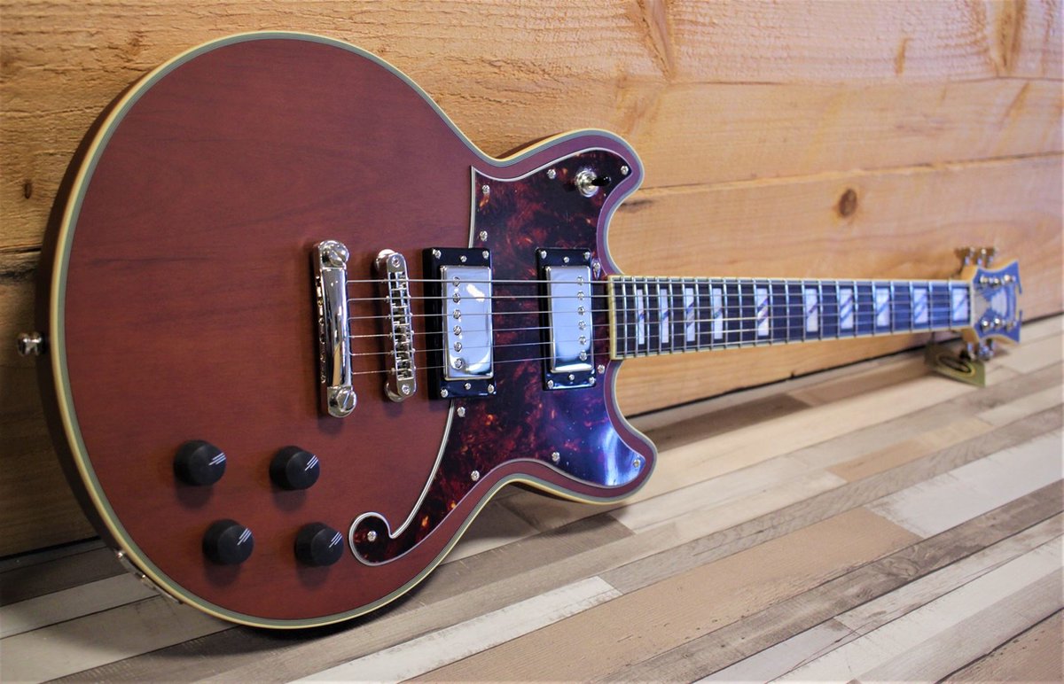 D'Angelico Deluxe Brighton Matte Walnut elektrische gitaar met koffer