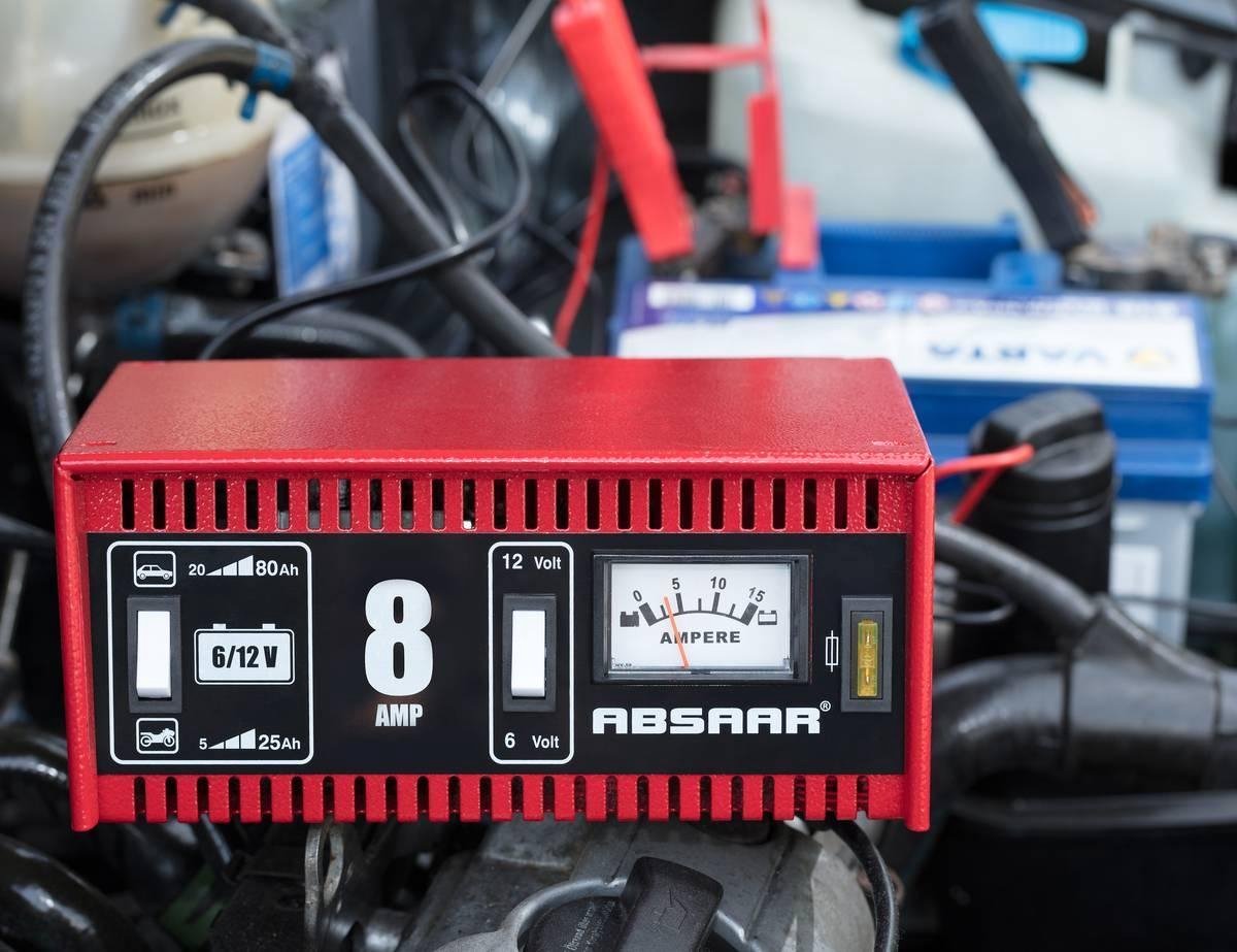 Absaar Acculader 6/12 Volt 5-80 Ah 8 Ampère - Rood