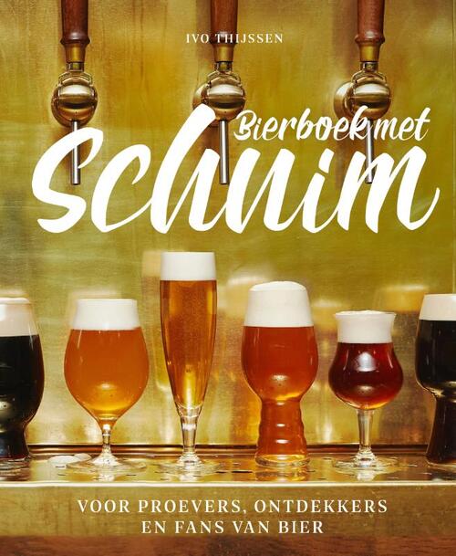 Bierboek met schuim