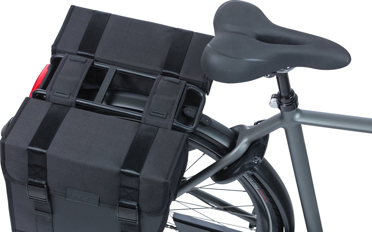 Basil Dubbele Fietstas Tour Waterproof 28l - - Zwart
