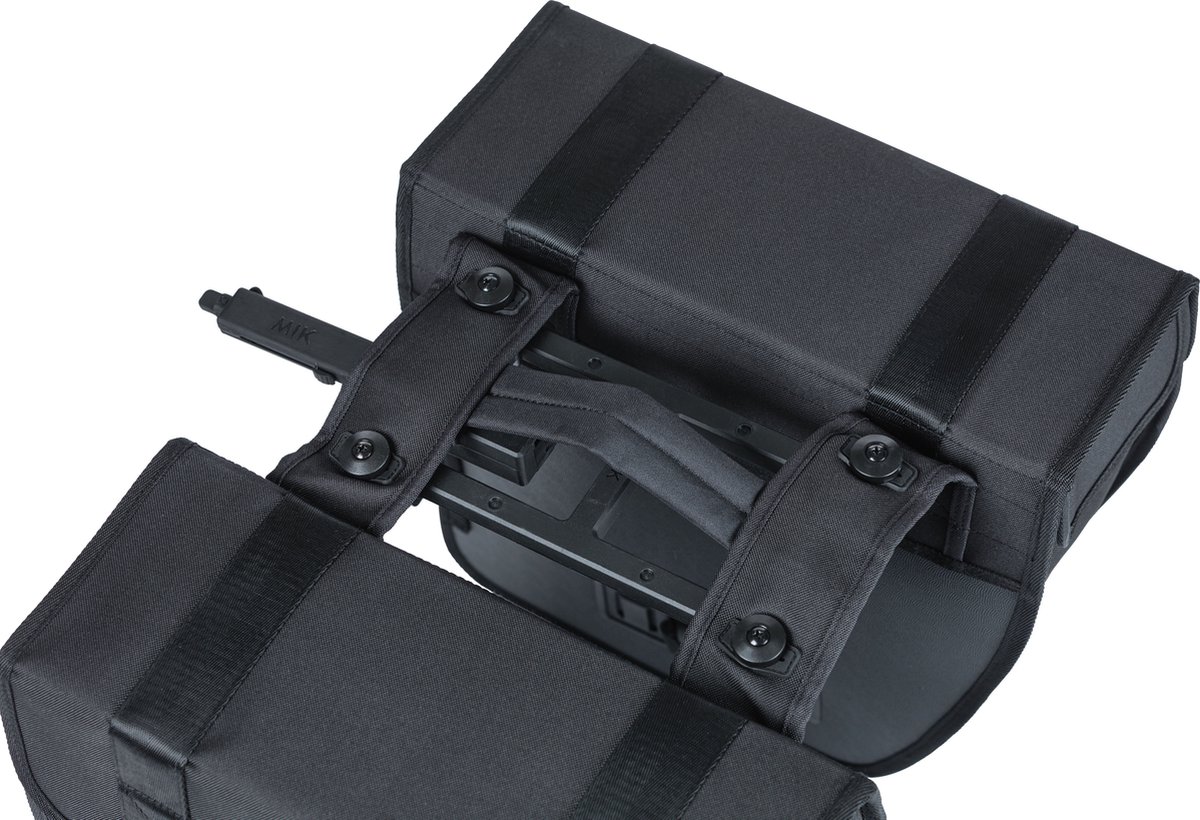 Basil Dubbele Fietstas Tour Waterproof Mik 28l - - Zwart