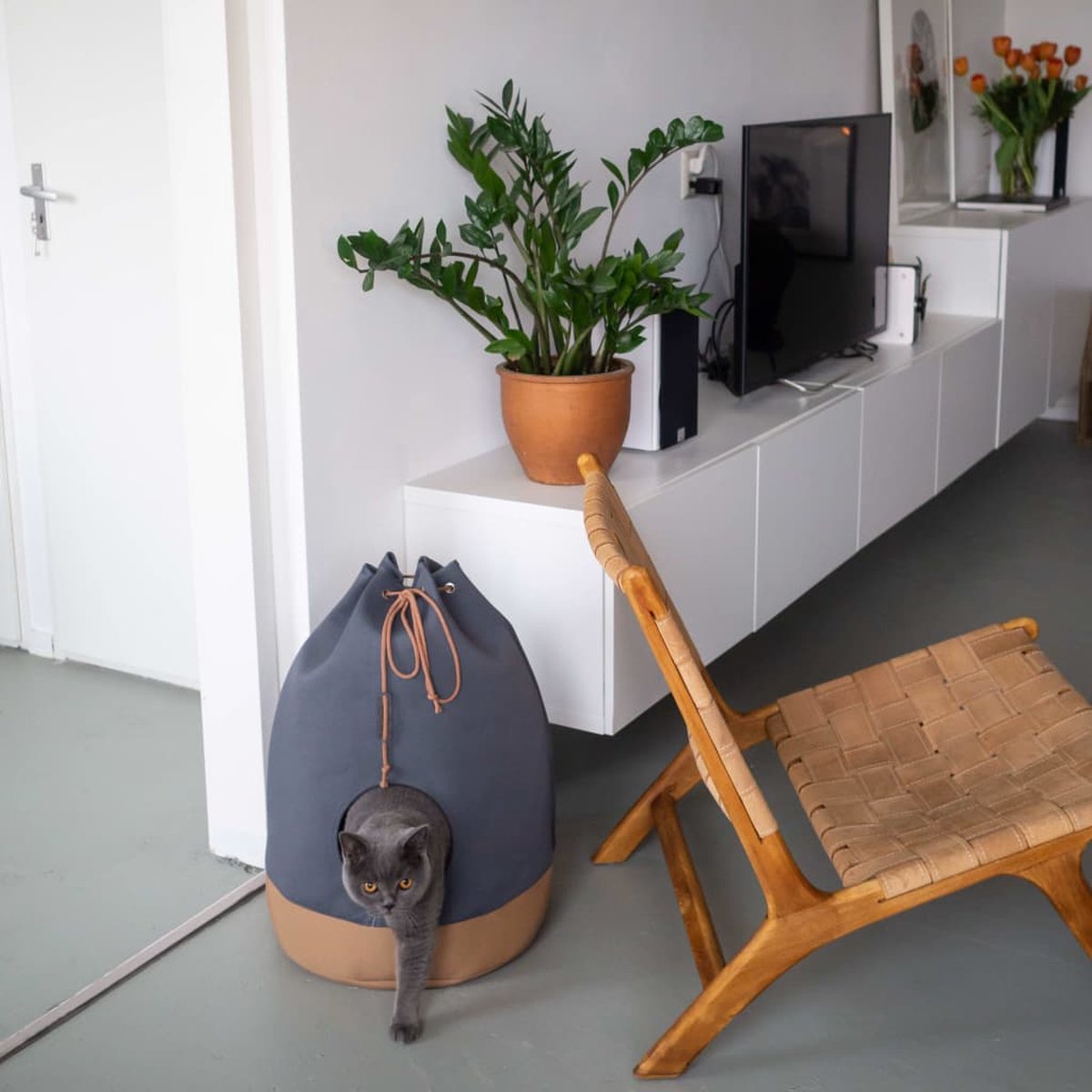 District 763 Kattenmand Casa Cognac - Grijs