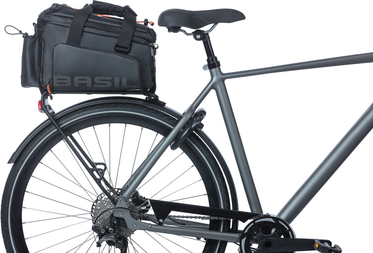 Basil Trunkbag Miles Tarpaulin Xl Pro 9-36l - Black Orange - Zwart