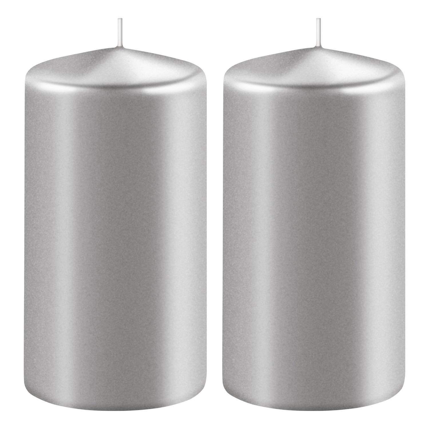 2x Metallic Zilveren Cilinderkaarsen/stompkaarsen 6 X 10 Cm 36 Branduren - Stompkaarsen - Silver