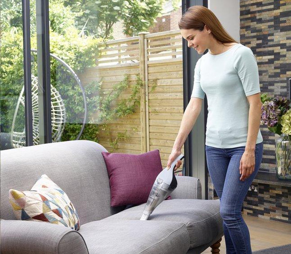 BLACK+DECKER Kruimeldief Nvc215w-qw - Blauw