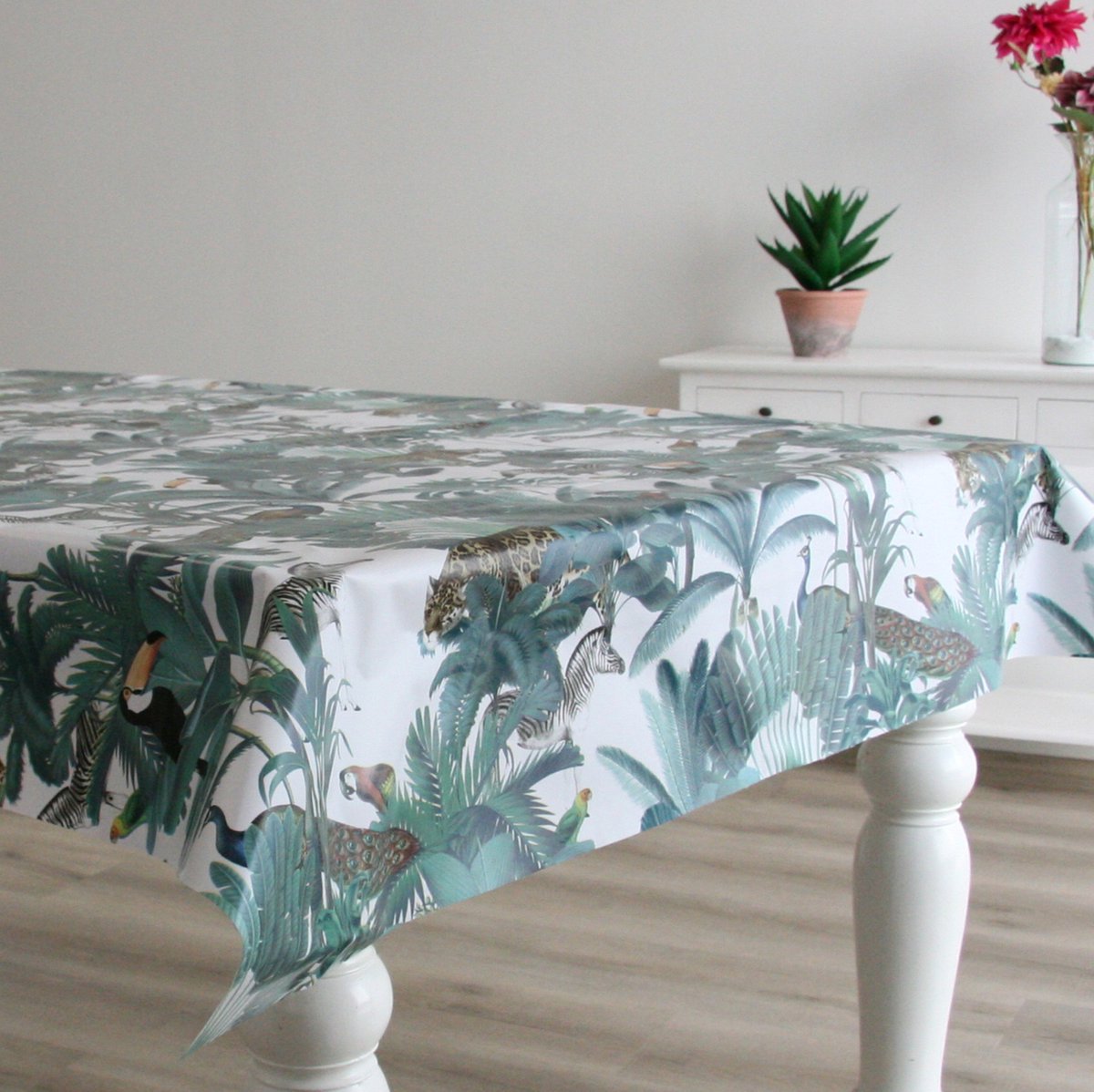 Bellatio Design Tafelzeil/tafelkleed Jungle Print Met Bladeren En Dieren 140 X 250 Cm - Tafelzeilen