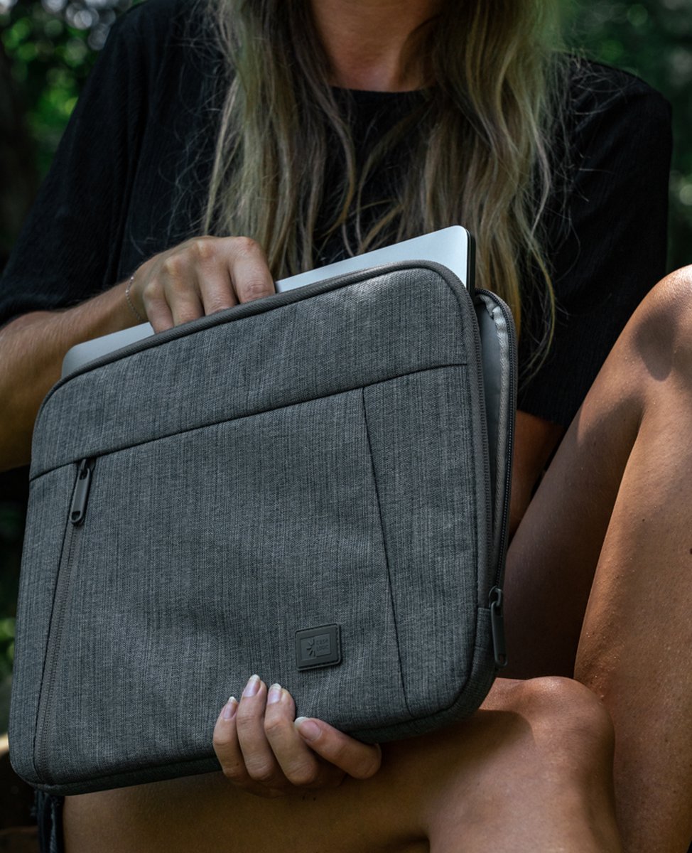 Case Logic Huxton 13 inch Laptophoes - Zwart