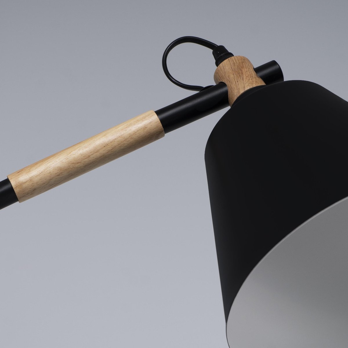 Quvio Vloerlamp Ronde Lampenkap - Quv5038l-black - Zwart