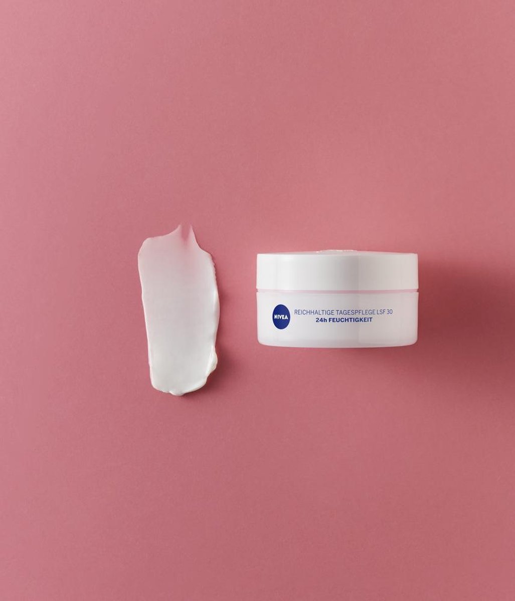 Nivea Essentials 24H Voedend Dagcreme 50ml