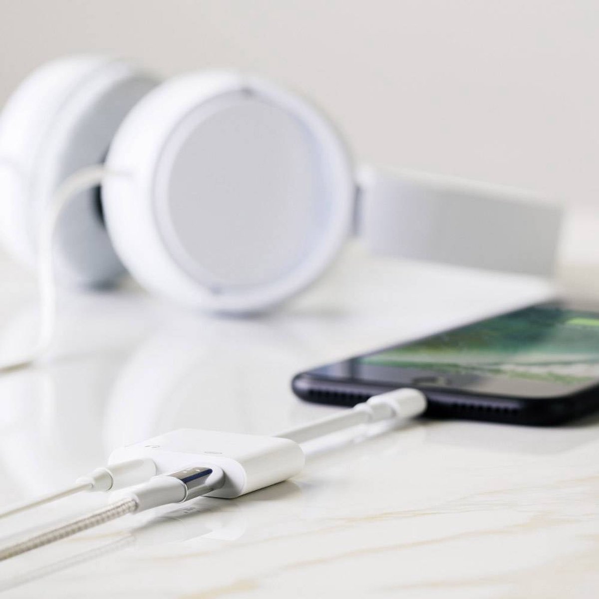 Belkin 3.5 mm Audio Plus Charge RockStar