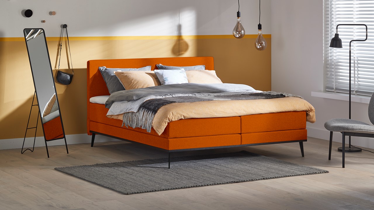 Boxspring Viggo Vlak Met Gestoffeerd Matras - 140 x 210 cm - adore goud