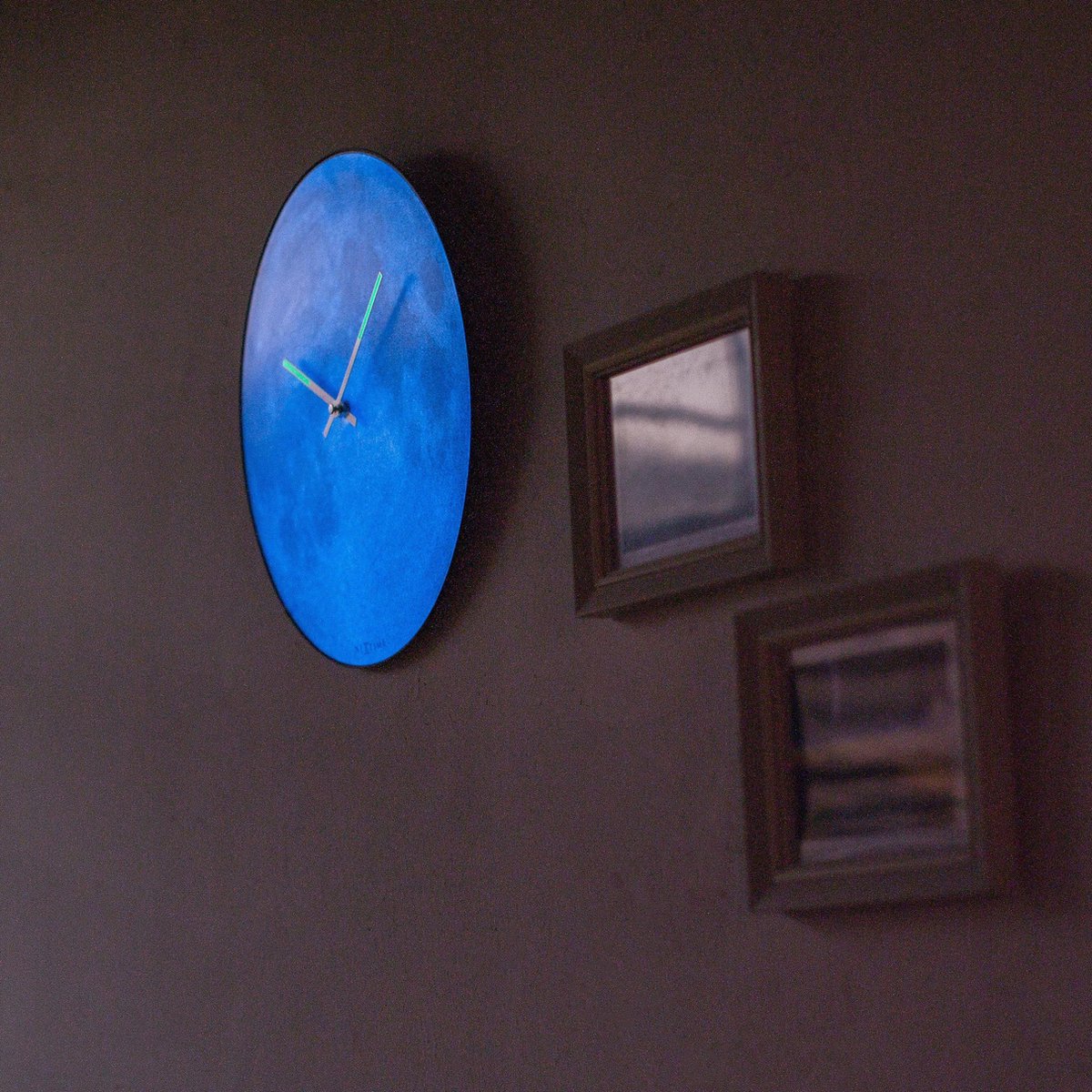 Nextime Wandklok Dia. 35 Cm, Bol Glas, ' Moon Dome' - Blauw