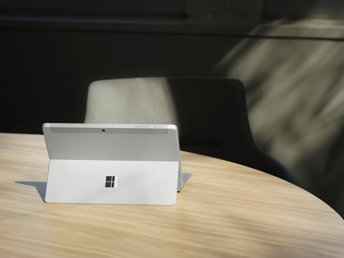 Back-to-School Sales2 Surface Go 3 LTE - 128 GB - Platinum