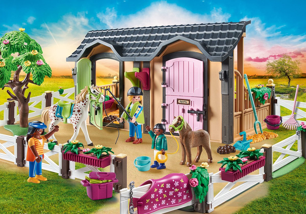 Playmobil Country Rijlessen met paardenboxen (70887)