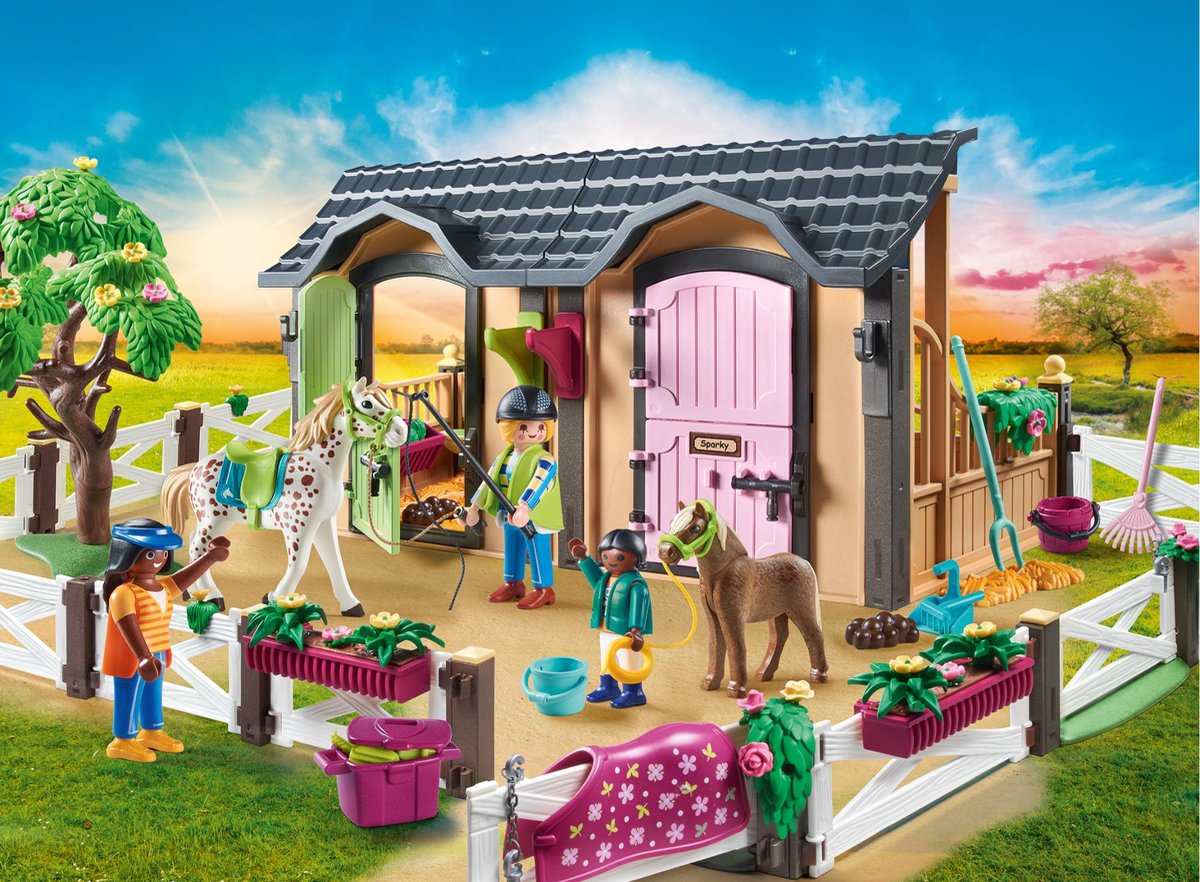 Playmobil Country Rijlessen met paardenboxen (70887)