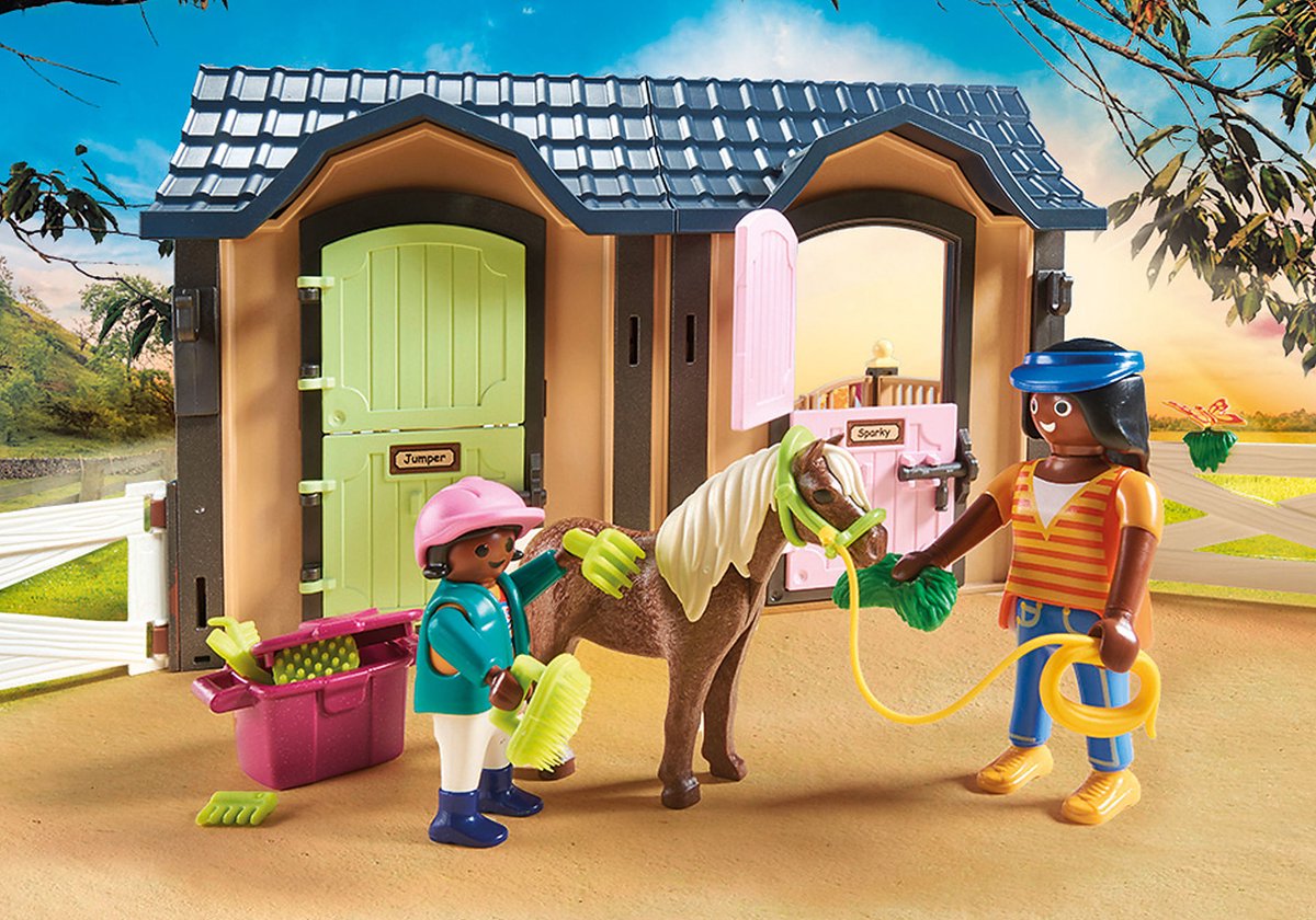 Playmobil Country Rijlessen met paardenboxen (70887)
