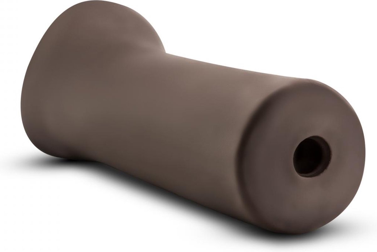 Blush Mond masturbator Nicole Hot Chocolate - Bruin