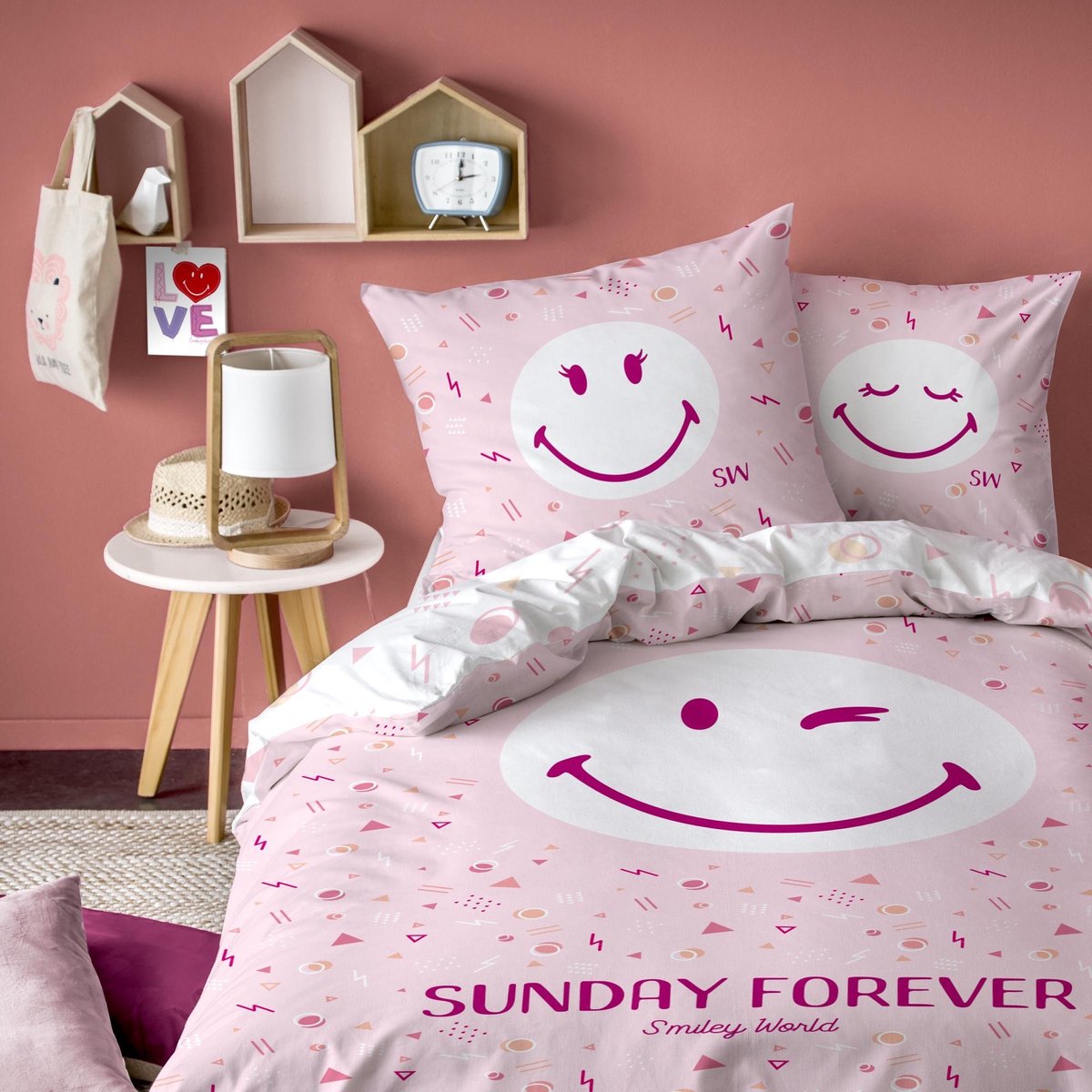 Smiley World Sunday Dekbedovertrek - Eenpersoons - 140 X 200 Cm - - Roze