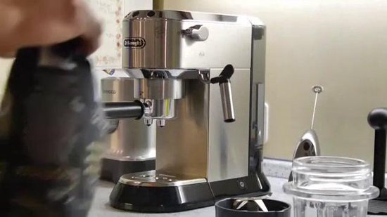 DeLonghi De'Longhi EC685.R Dedica - Rood