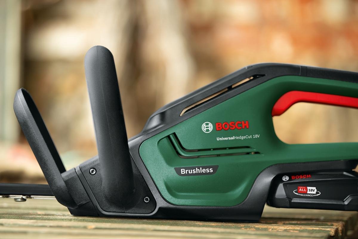 Bosch UniversalHedgeCut 18v-55 (zonder accu)