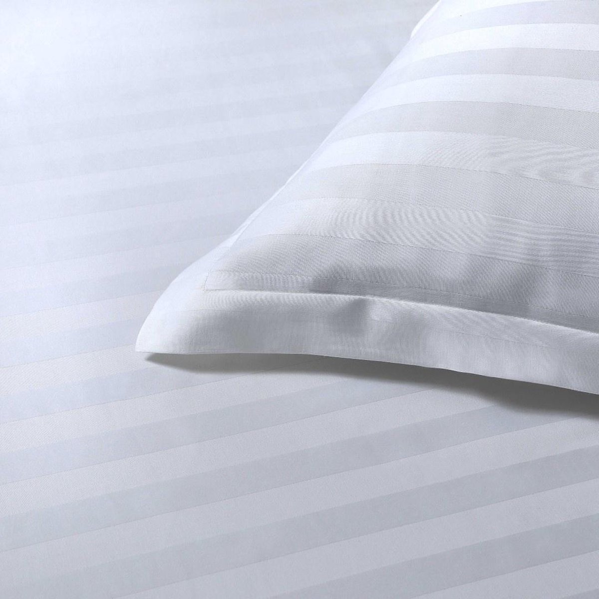 Papillon Uni Satin Dekbedovertrek - Lits-jumeaux (240x200/220 Cm + 2 Slopen) - Katoen Satijn - - Wit