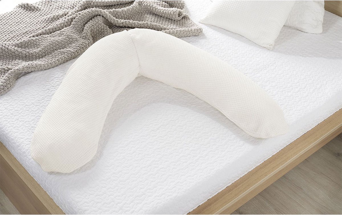 Theraline Voedingskussen Met Fijn Gebreide Katoenen Hoes Cream 190 Cm