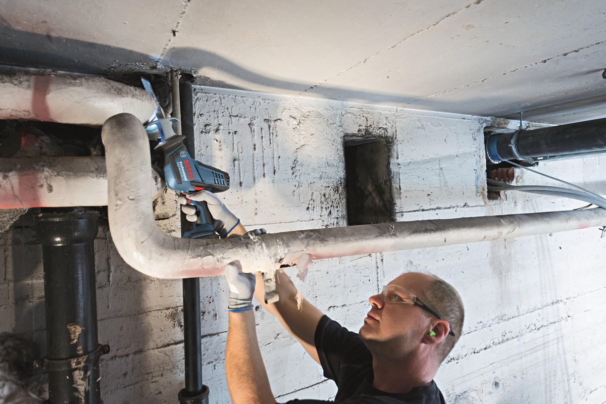 Bosch - Batería Sabre Saw GSA 18 V-LI C con 2 x 5.0 AH batería L-boxx