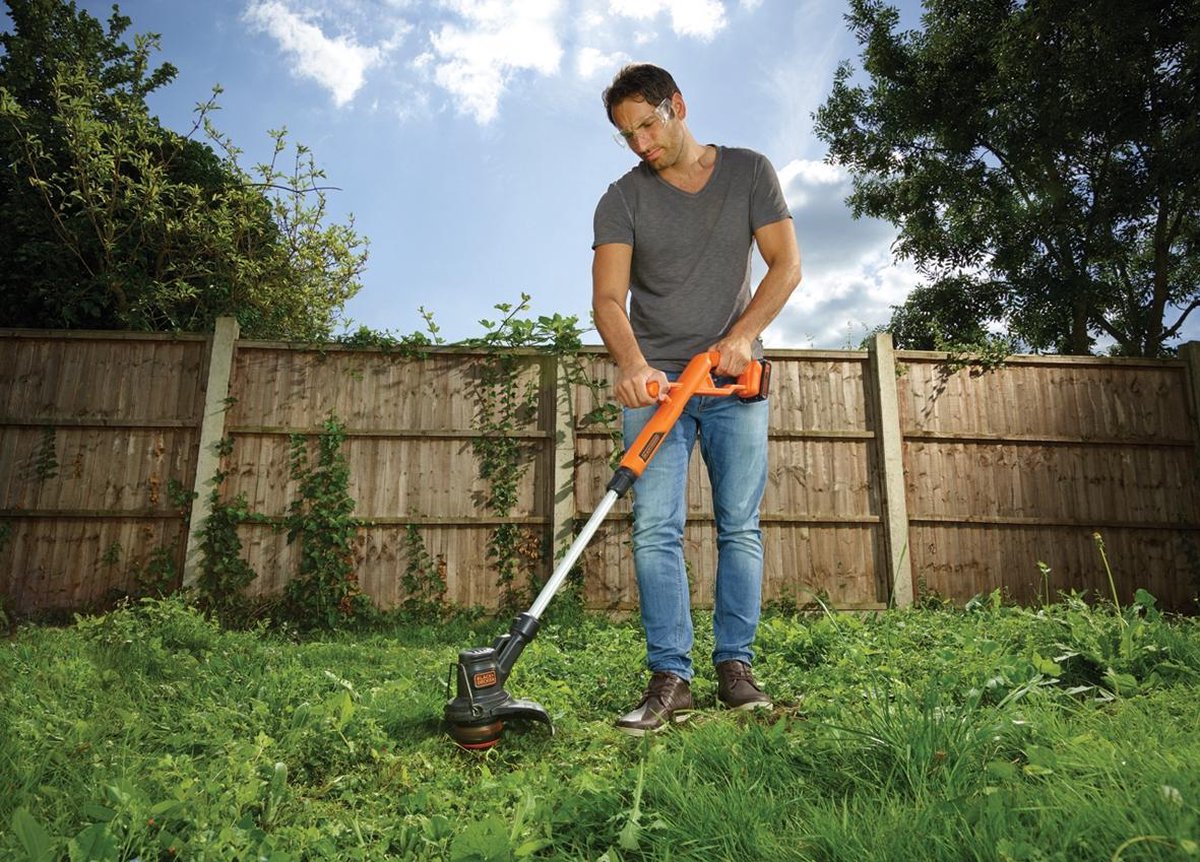 BLACK+DECKER BLACK+DECKER ST182320-QW - Oranje