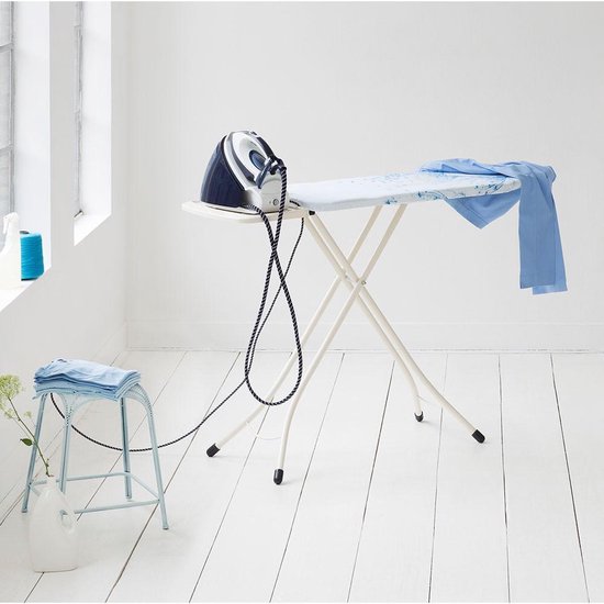 Brabantia Strijkplank C Met Solide Stoomunithouder - 124x45 Cm - Cotton Flower - Blauw