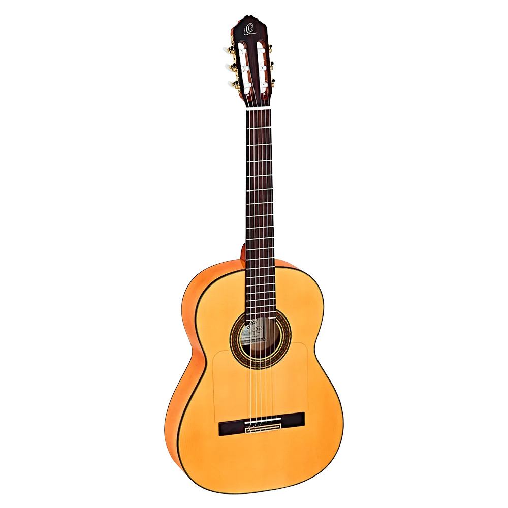 Ortega R270F Traditional Series Guitar klassieke gitaar met gigbag