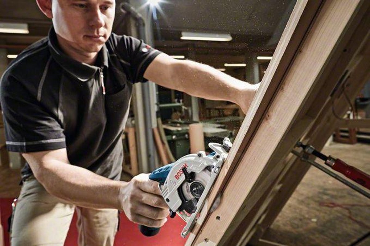 Bosch Sierra Circular GKS 12V-26 (Cuerpo solo + L-Boxx 136)