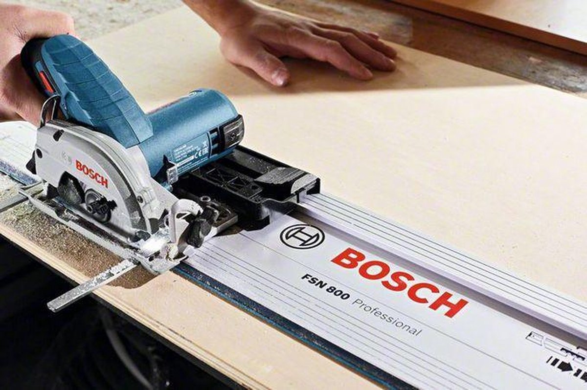 Bosch Sierra Circular GKS 12V-26 (Cuerpo solo + L-Boxx 136)