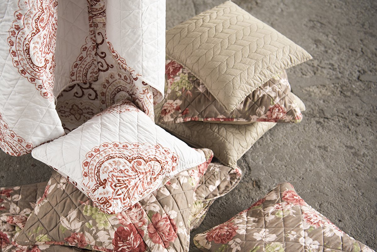 Clayre & Eef Bedsprei 240*260 Cm Polyester Krullen Rechthoek Sprei - Wit