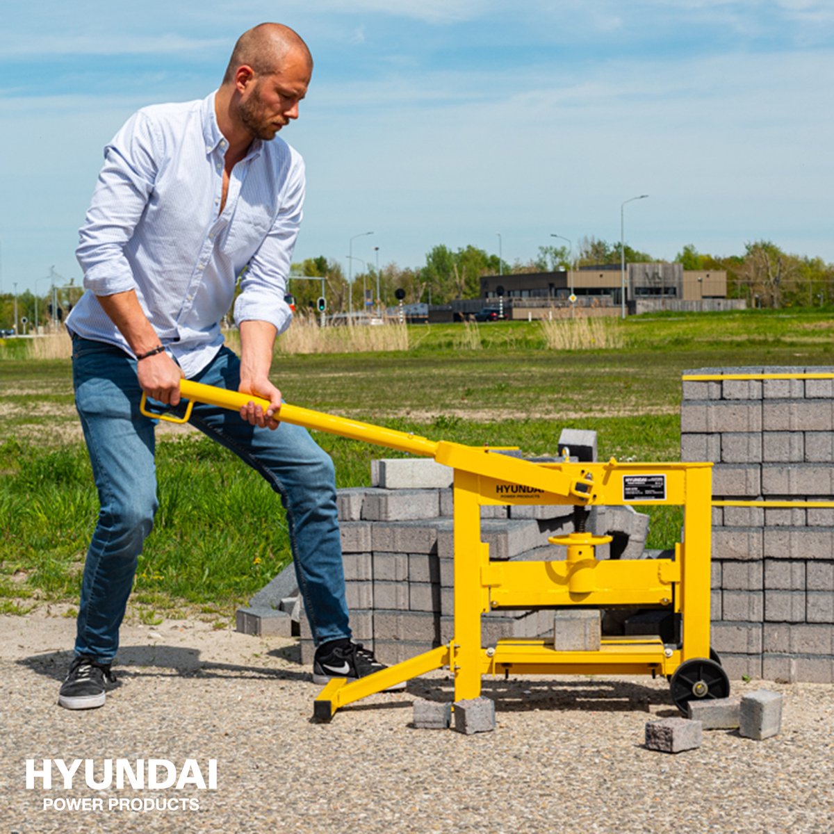 Hyundai Steenknipper | 42cm