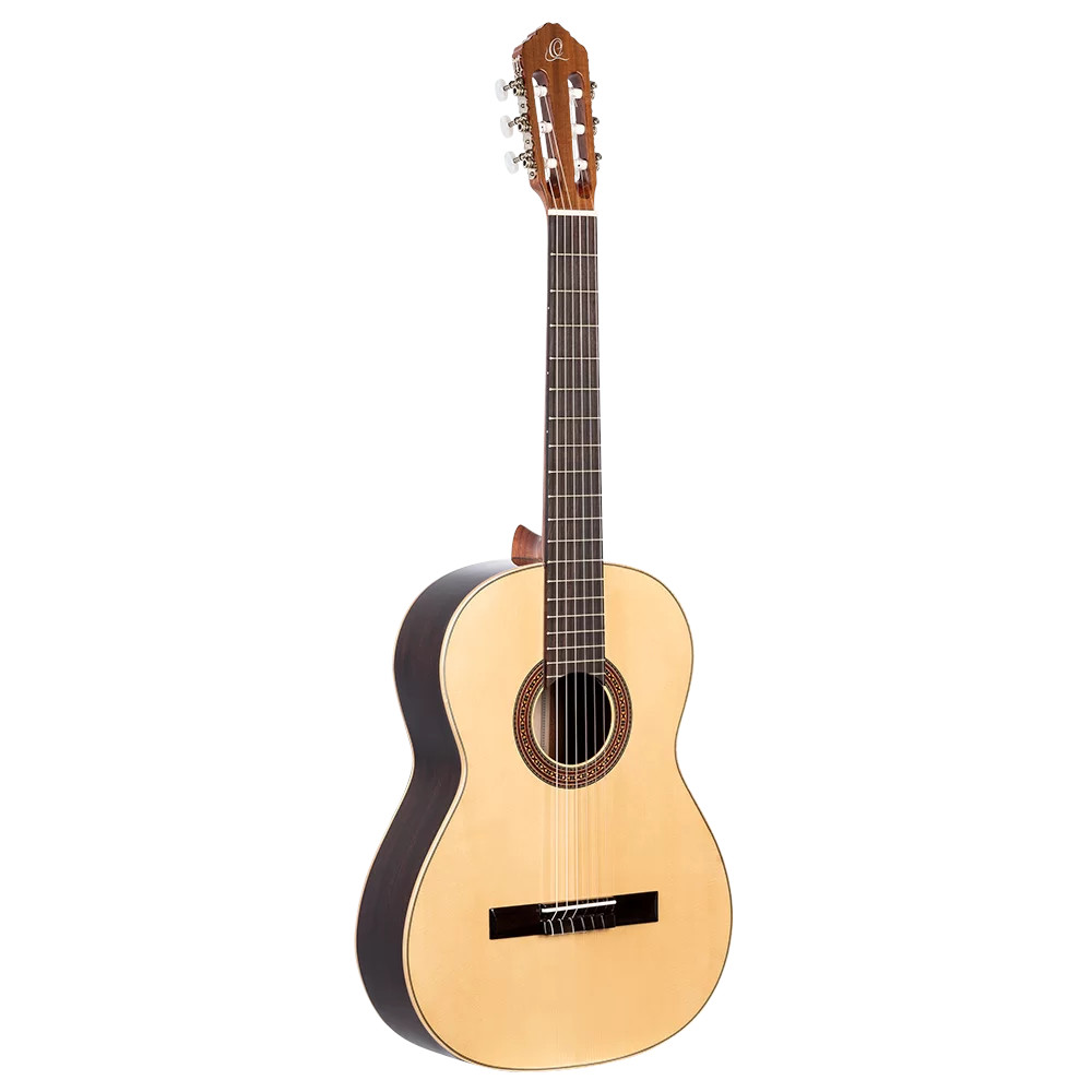 Ortega R210 Traditional Series klassieke gitaar met gigbag