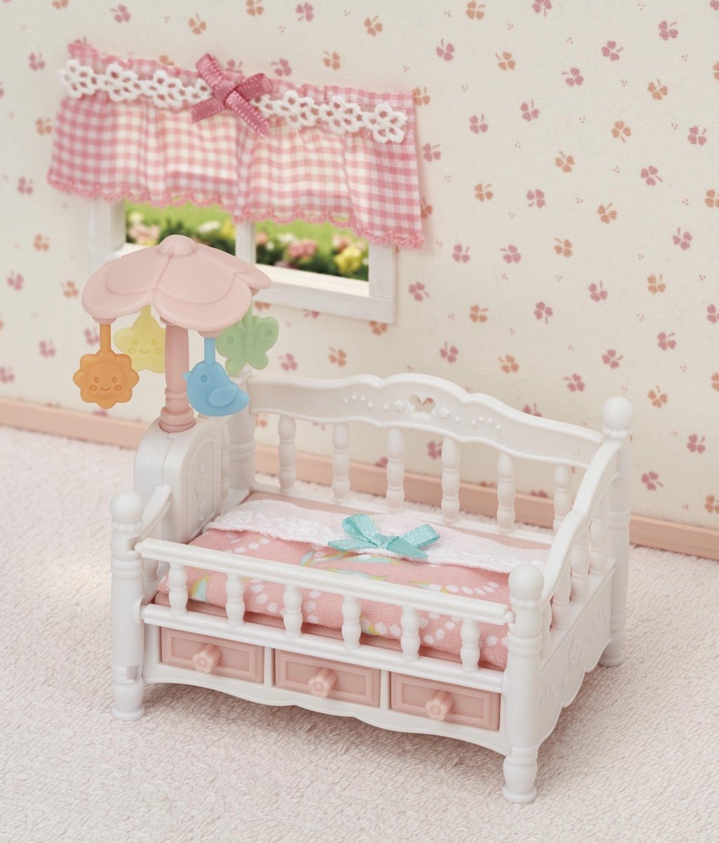 Sylvanian Families Bed Voor Drieling Met Mobiel - 5534