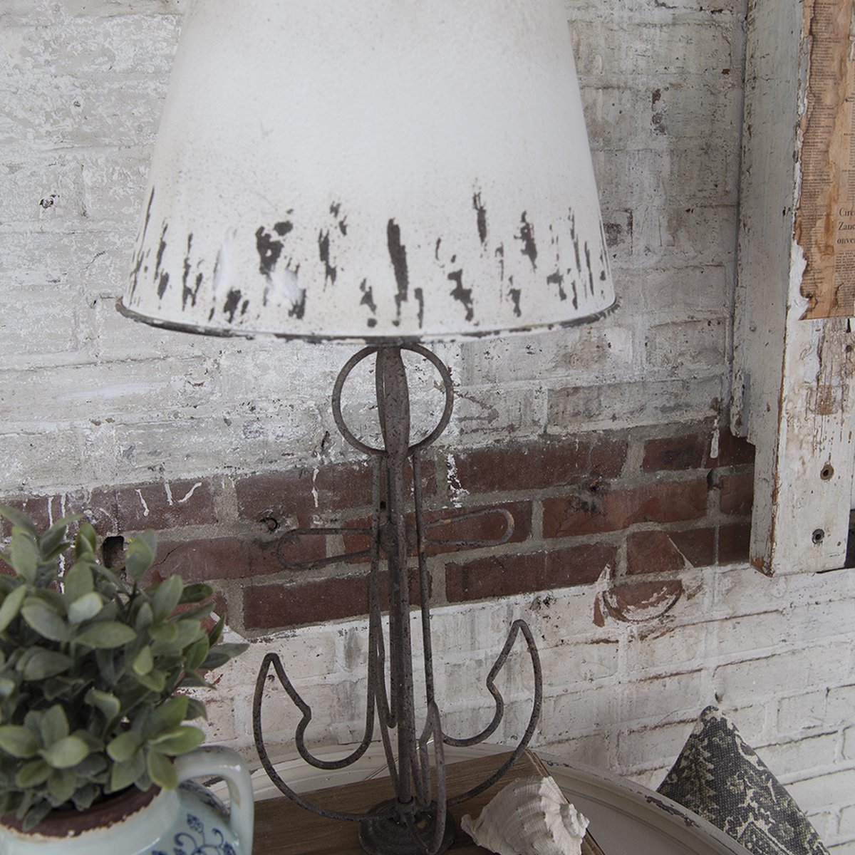 Clayre & Eef Tafellamp Ø 35*79 Cm Creme, Bruin Hout, Ijzer Bureaulamp Nachtlampje Creme Bureaulamp Nachtlampje - Beige