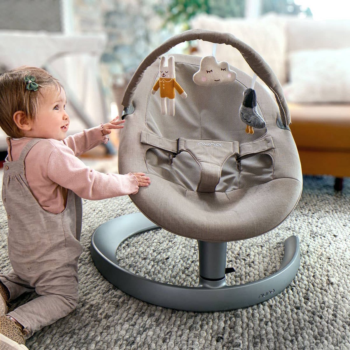 Nuna Wipstoel Leaf Grow Charcoal Incl. Speelbeugel - Grijs