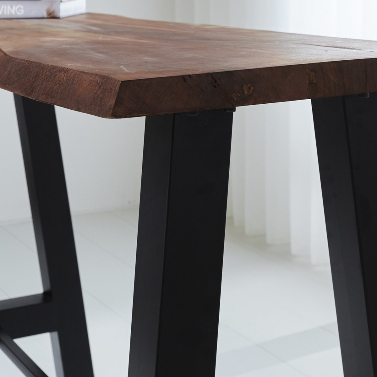 Dimehouse Industriële Bartafel Quinty - Mangohout Boomstam - 150x50 Cm - Bruin