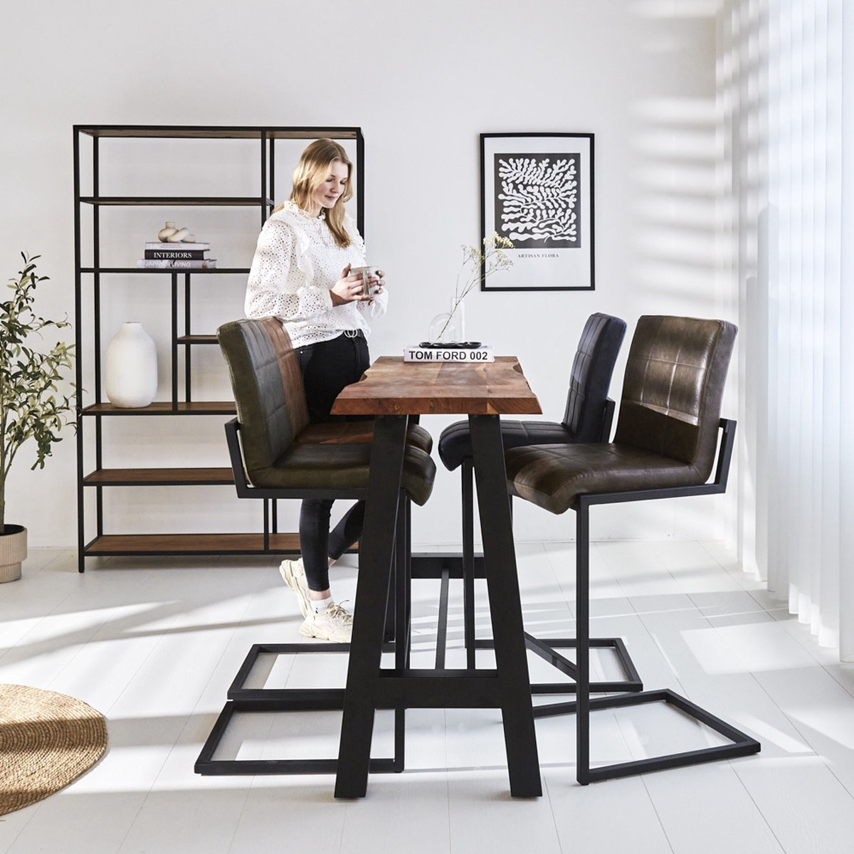 Dimehouse Industriële Bartafel Quinty - Mangohout Boomstam - 150x50 Cm - Bruin