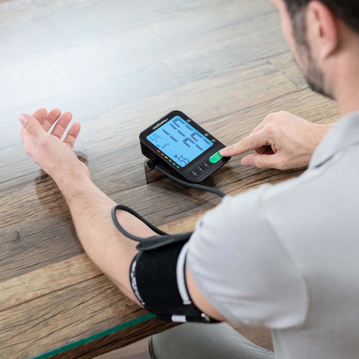 Medisana bovenarm bloeddrukmeter BU 580 connect - Zwart