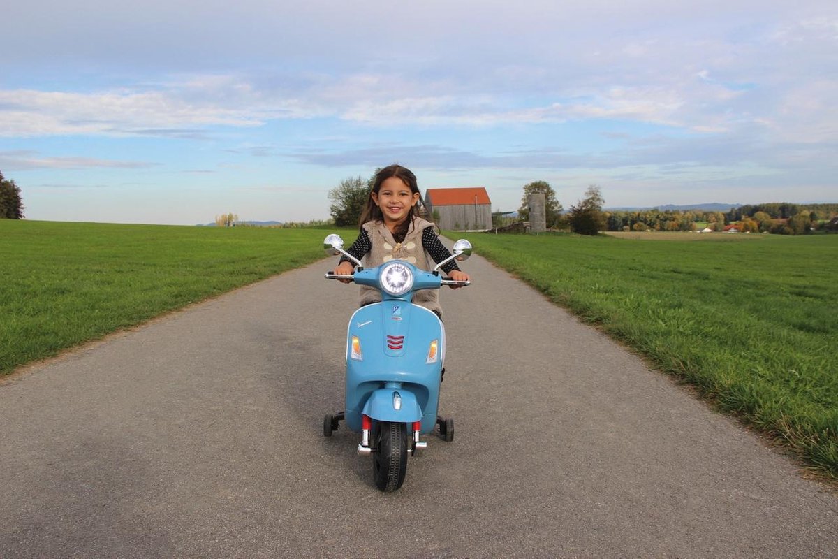 Jamara Speelgoedscooter Vespa Gts 125 12 V - Blauw